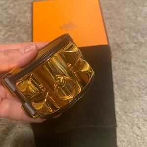 Hermes Collier De Chien bracelet. Rose gold hardware on black box leather.